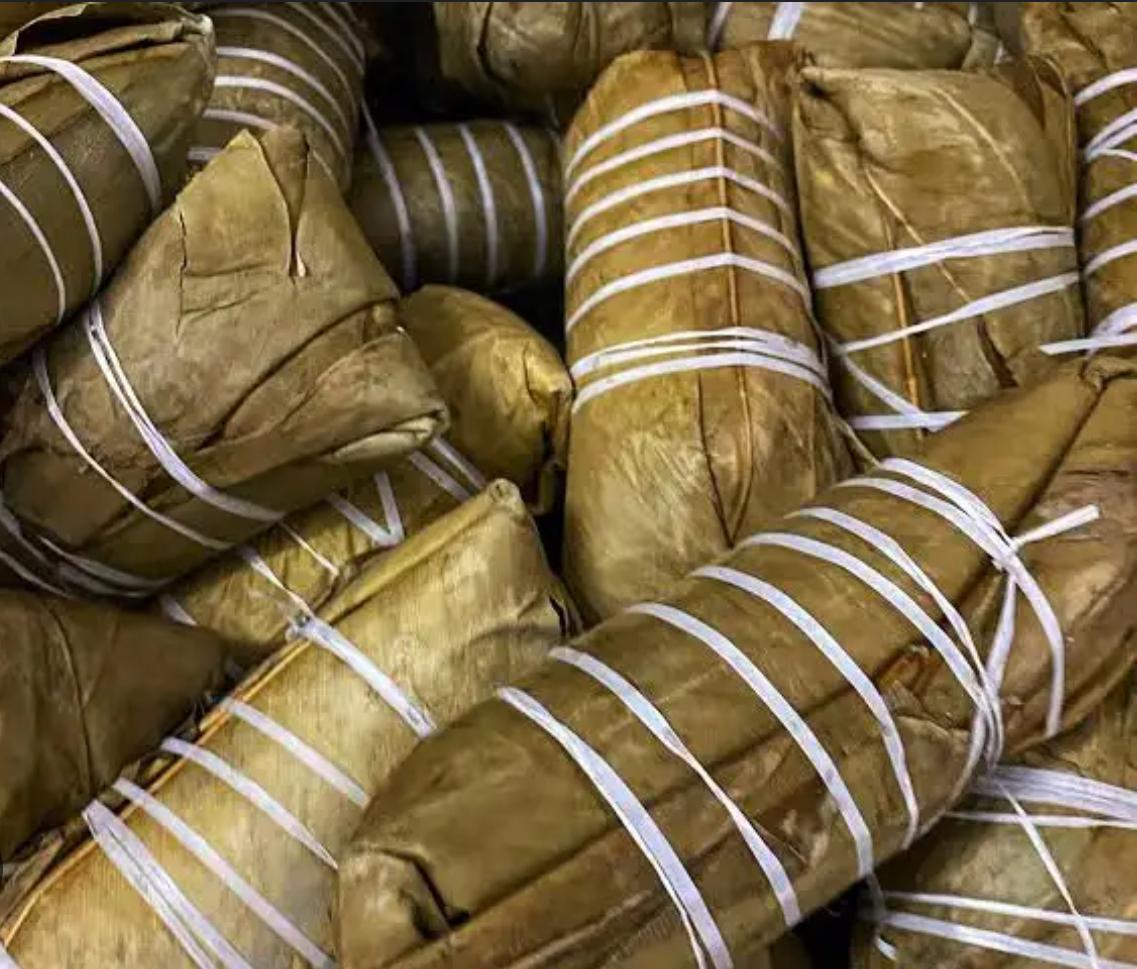 Chikwangue (Baton de Manioc) - 3 pour 12 dollars